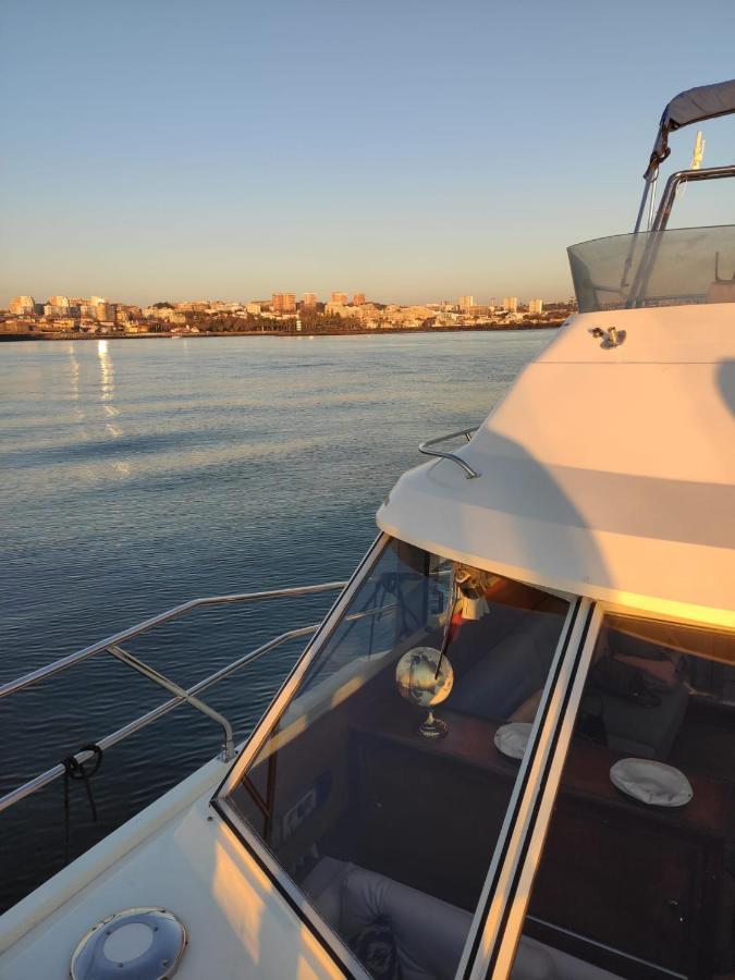 Diamantedouro - Boat Hotel Vila Nova de Gaia Ngoại thất bức ảnh